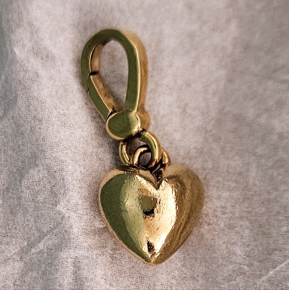 Juicy Couture Small Mini Gold 3D Solid Puffed Banner Heart Charm Love 4 Bracelet - Picture 8 of 11